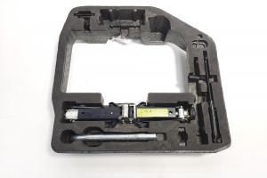 Cric cu spuma si cheie, cod 8T0012109A, Audi A4 Avant (8K5, B8)  (idi:468238) din dezmembrari