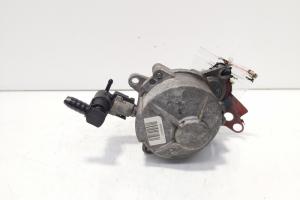 Pompa vacuum, cod 8200934654, Renault Megane 2, 2.0 DCI, M9R700 (idi:644036) din dezmembrari