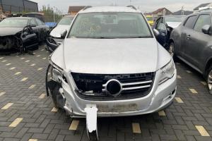 Dezmembrez piese caroserie, motor, cutie viteze, suspensie VW Tiguan (5N) 2.0 TDI 4Motion 2009, CBAB din dezmembrari