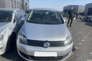 Dezmembrez piese caroserie, motor, cutie viteze, suspensie Volkswagen Golf 6 Plus 1.6 TDI, CAYC. din dezmembrari