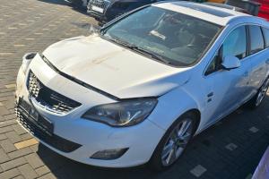 Dezmembrez piese caroserie, motor, cutie viteze, suspensie, Opel Astra J Combi, 2.0 CDTI, A20DTH. din dezmembrari