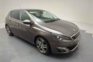 Vindem piese de caroserie si elemente de interior, pentru Peugeot 308 (II), 1.6 HDI din dezmembrari
