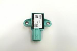Cod 8K0855557C Senzor impact stanga fata Audi A4 din dezmembrari