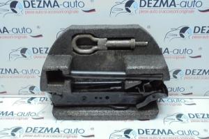 Cric cu cheie si spuma, 8V21-17080-AD,  Ford Fiesta 6 din dezmembrari