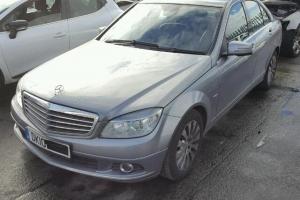 Vindem piese de caroserie Mercedes Clasa C220 (W204) din dezmembrari