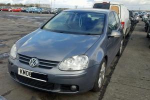 Vindem piese de interior Vw Golf 5 (1K1) 2.0 tdi BKD din dezmembrari din dezmembrari