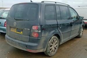 Piese de caroserie Vw Touran (1T1, 1T2), 2.0 tdi BMN din dezmembrari din dezmembrari