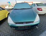 Dezmembrez piese caroserie, motor, cutie viteze, suspensie Ford Focus 1 Sedan 1.6 benz 2000, FYDA
