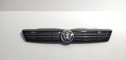 Grila bara fata centrala sus cu sigla, cod 5C6853653, Vw Jetta 4 (6Z)  (id:722050)
