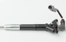 Injector, cod 23670-29055, Toyota Rav 4 III (ACA3, ACE, ALA3, GSA3, ZSA3) 2.2 diesel, 2AD-FHV (pr:110747)