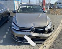 Dezmembrez piese caroserie, motor, cutie viteze, suspensie VW Golf 7 (5G) 1.6 TDI 2015, CLHA