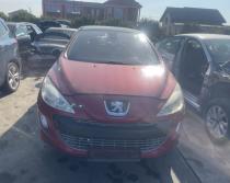 Dezmembrez piese caroserie, motor, cutie viteze, suspensie Peugeot 308 1.6 benz, 5FW.