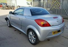 Vindem piese de caroserie Opel Tigra Twin-top 1.3cdti