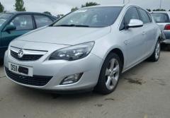 Vindem piese de caroserie Opel Astra j 1.7cdti