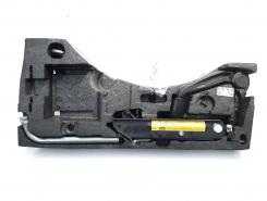 Spuma cu cric, cheie si carlig, cod 3C0011031B, 3C0803882, Vw Passat Variant (3C5) (id:474412)