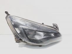 Far dreapta, Opel Astra J Sedan vol pe dreapta (idi:713670)