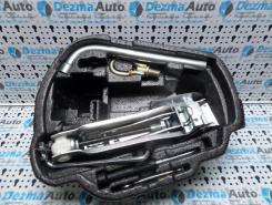 Cric cu cheie si spuma Vw Bora combi (1J) 8L0011031A