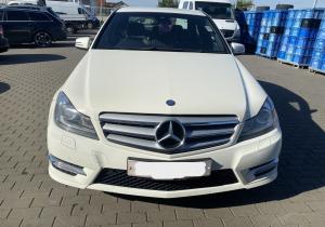 Dezmembrez piese caroserie, motor, cutie viteze, suspensie Mercedes Clasa C (W204) facelift 2.2 CDI 2012, OM651911