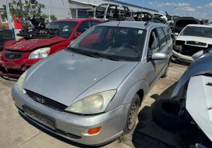 Dezmembrez piese caroserie, motor, cutie viteze, suspensie Ford Focus 1 Combi 1.8 TDDI, C9DA