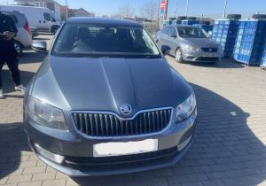 Dezmembrez piese caroserie, motor, cutie viteze, suspensie Skoda Octavia 3 (5E3) 1.6 TDI, CLH