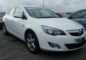 Vindem piese de motor Opel Astra J 1.6b