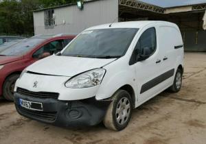 Vindem piese de motor Peugeot Partner 1.6hdi, 2013