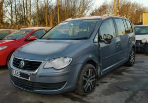 Vindem cutie de viteze Vw Touran 1.9tdi