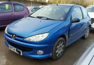 Vindem piese de interior Peugeot 206, 1.4b