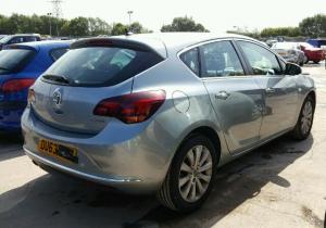 Vindem piese de motor Opel Astra J 2.0cdti A20DTH