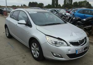 Vindem cutie de viteze Opel Astra j, 1.7cdti