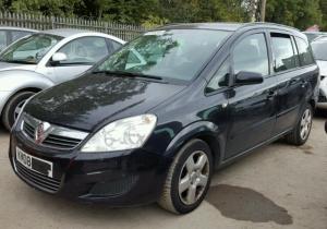 Vindem piese de interior Opel Zafira B (A05) 1.7 CDTI Z17DTH din dezmembrari