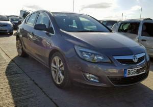 Vindem piese de motor Opel Astra J, 2.0 cdti