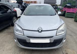 Dezmembrez piese caroserie, motor, cutie viteze, suspensie Renault Megane 3 1.5 DCI 2010, K9K832