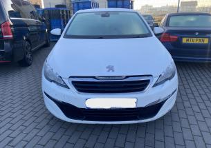 Dezmembrez piese caroserie, motor, cutie viteze, suspensie Peugeot 308 (II) SW 1.6 BlueHDI 2015, BHZ