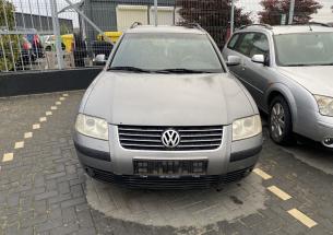 Dezmembrez piese caroserie, motor, cutie viteze, suspensie VW Passat Variant (3B6) 1.9 TDI 2001, AVB