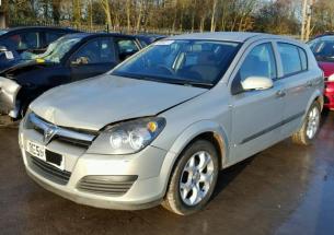 Vindem piese de caroserie Opel Astra H, 1.3cdti