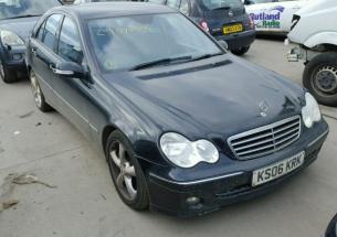 Vindem piese de caroserie Mercedes C-Class W203 2.7 CDI, OM612962