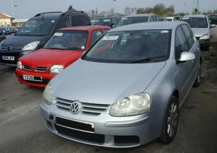 Vindem piese de caroserie Vw Golf 5 (1K1) 1.9 tdi