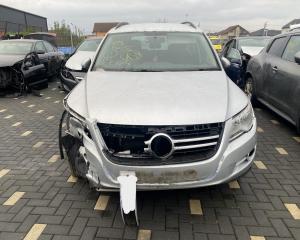 Dezmembrez piese caroserie, motor, cutie viteze, suspensie VW Tiguan (5N) 2.0 TDI 4Motion 2009, CBAB