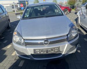 Dezmembrez piese caroserie, motor, cutie viteze, suspensie Opel Astra H 1.4 benz 2005, Z14XEP