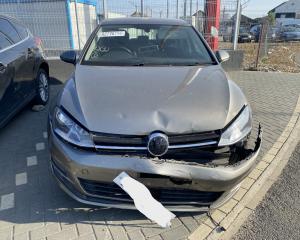 Dezmembrez piese caroserie, motor, cutie viteze, suspensie VW Golf 7 (5G) 1.6 TDI 2015, CLHA