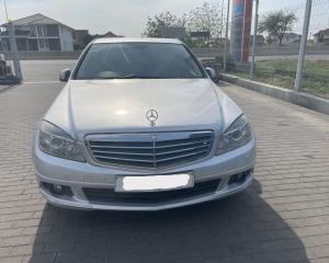 Dezmembrez Mercedes Clasa C (W204) 2010, OM651911