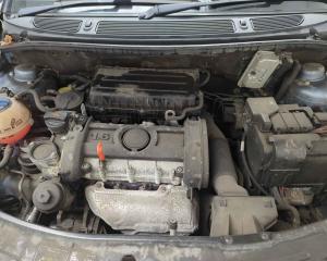 Dezmembrez piese caroserie, motor, cutie viteze, suspensie Skoda Fabia 2 Combi (5J, 545) 1.6 benz