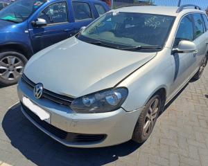 Dezmembrez piese caroserie, motor, cutie viteze, suspensie Volkswagen Golf 6 Variant (AJ5) 1.6 TDI, CAYC