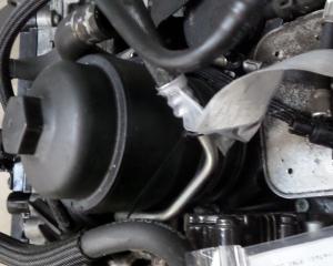 Carcasa filtru ulei  Audi A6 (4F, C6) 2.7TDI, BSG