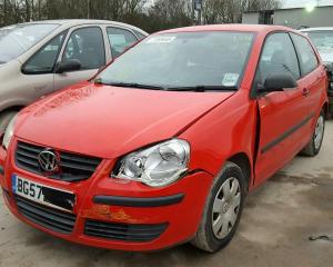 Vindem piese de caroserie Vw Polo 9N, 1.2benzina