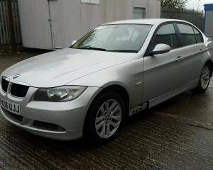 Vindem piese de interior Bmw 320i (E90) 2005