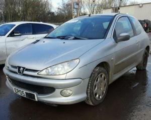 Vindem piese de caroserie Peugeot 206, 1.4b