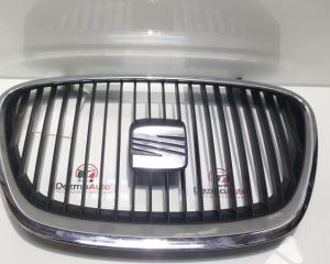 Grila bara fata centrala cu sigla 1P0853654A, Seat Leon (1P1) (id:341936)