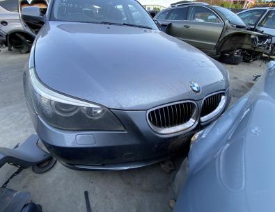 Dezmembrez piese caroserie, motor, cutie viteze, suspensie Bmw 5 Touring (E61) facelift 3.0 diesel 2009 (faruri cu lupa si fara